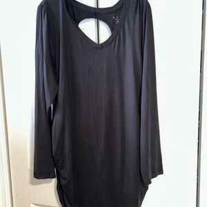 Livi Women's Plus Size 22 Black Long Sleeve Top V-Neck Cutout